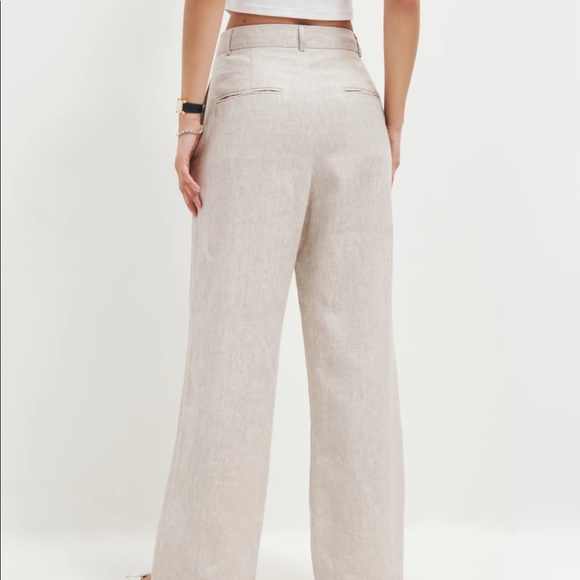 NWT Reformation Oatmenal Cropped Linen Pant - Picture 3 of 4